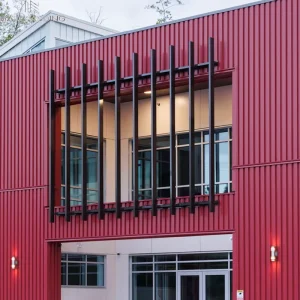 Modern Lightweight Vertical Architectural Exterior Cladding Panel, 0.8 mm Aluminum Corrugated Fire-Resistant PVDF-Coated Exterior Wall Panel