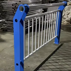 1.5m Metal Farm and Road Fence with Safety Handrail, Stainless Steel and Galvanized Steel