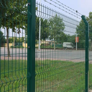 6 Feet 3D Welded Mesh Fence, Powder-Coated Galvanized Metal, Curved Design for Construction Temporary Protective Barriers