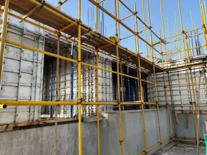 Adjustable and Reusable Column Steel Frame Building Concrete Steel Formwork in Modern Design Style