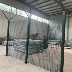 Anti-Climb Galvanized Iron Garden Mesh Security Fence Panels