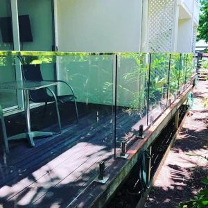 China Price Outdoor Balustrades Hardware Deck Mount 2205 Duplex Stainless Steel Glass Panel Spigot with Mirror Polish