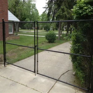 Corrosion-Resistant 80 m Hot-Dip Galvanized Waterproof Fence with Customizable Height for Industrial Chemical Applications