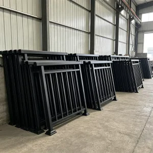 Courtyard Metal Security Fence, Durable and Long-lasting
