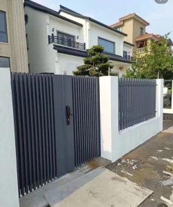 Custom Color Garden Metal Hoarding Corrugated Galvanized Steel Panel Australia Aluminum Security Fence