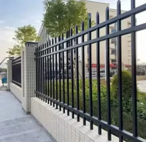 Custom Outdoor Iron Balustrade Protective Fence Villa Courtyard Grille Railing Elegant Artistic Isolation Barrier Panels