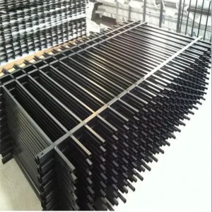 Custom Size Retractable Wrought Iron Steel Fence with Decorative Spear Arrow Design, Waterproof, Traditional