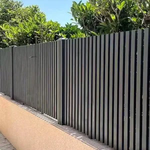 European Style Outdoor Aluminum Slat Fence Panels Vertical Metal Privacy Fencing System for Garden Courtyard Villa Custom Sizes