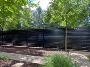 Factory Custom Powder Coated Aluminum Horizontal Slat Fence Panels Heavy Wind Resistance Backyard Privacy Aluminium Fencing