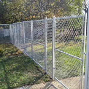 Factory Direct Chain Link Fencing Customized Size Metal Interlocking Fence Panels for Isolation Strip