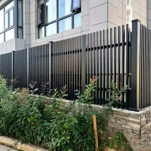 Factory Direct Modern Decorative Composite PVC WPC Vinyl Aluminum Alloy Privacy Metal Screen for Villa Outdoor Balcony Courtyard