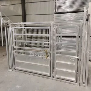 Farm Use Cattle Crush 3500mm Length 1400mm Width 2400mm Height Easy Operation and Mobile