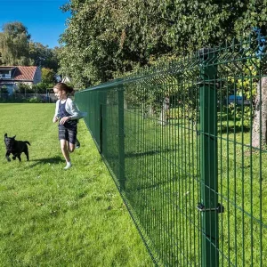 Galvanized Iron Welded Wire Mesh Fence, Green, 3D Curved Design, Anti-Climb, Yard and Perimeter Protection