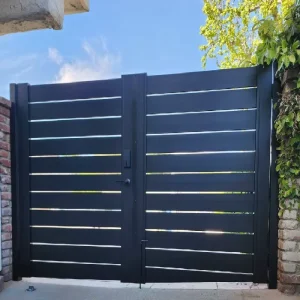 Horizontal Slatted Privacy Aluminium Double Swing Gate for Courtyard Driveways and Gardens