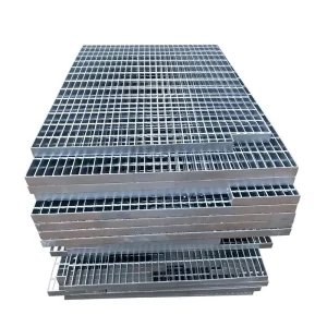 Hot Dip Galvanized Heavy Duty Anti Slip Serrated Welded Industrial Platform Floor Steel Grating 30x30mm
