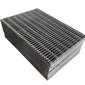 Hot-Dip Galvanized Heavy-Duty Serrated Metal Walkway Platform Steel Grating for LNG Plant