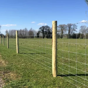 Hot-Dip Galvanized Triangle Hinge-Joint Animal Fence, 3/4/6/8 ft Height, for Deer, Grassland, Field, and Pastureland