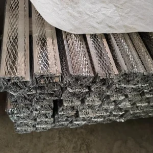Impact Resistant 0.45mm Thickness 32x32mm Aluminum Stucco Expanded Angle Corner Bead for Wall Protection Building
