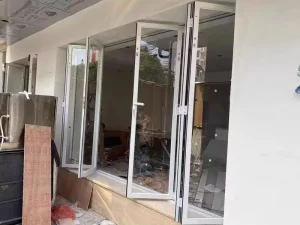 Lightweight Aluminum Vertical Opening Soundproof Folding Window Thermal Insulation Windproof