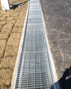 Low Price China Building Materials Metal Grate Steps Metal Floor Grating for Concrete Construction Support