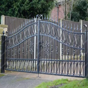 Luxurious Double Door Wrought Iron Driveway Gate Modern Design Automatic Swing Open Style for Villas and Houses