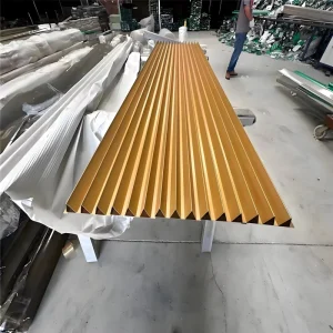 Manufacturer Modern Design Style Metal Panel Ceiling Wave Panels Corrugated Board Aluminum Curtain Wall Corrugated Board