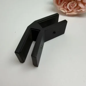 Matte Black Stainless Steel 135 Degree Glass to Glass Clamp Anti Rust Glass Corner Clip for Mall Glass Partition Project