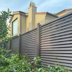 Modern Aluminum Alloy Picket Fence Eco-Friendly Durable Rot Proof Wind Resistant Custom Height Pool Home Security Outdoor Fence