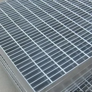 Modern Design Galvanized Steel Grating Durable Building Materials for Outdoor Floors and Walkways Supplier