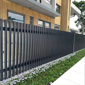 Modern Outdoor Powder-Coated Aluminum Garden Privacy Fence with Aluminum Frame