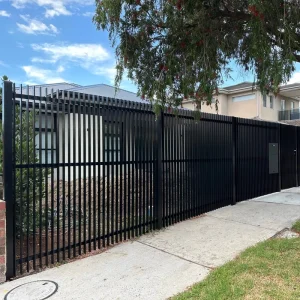 Modern Vertical Blade Aluminum Fence Privacy Security Commercial Residential Powder Coated Slat Fencing