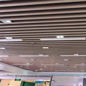 Modern Wood Grain Aluminum Strip Ceiling Panel Linear Metal Baffle Tile Indoor Commercial Suspended Ceiling System