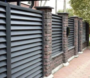 Outdoor Decorative Aluminum Alloy Louvered Privacy Fence for Swimming Pool Safety and Home Use