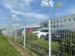 PVC-Coated 3D Fold Wire Mesh Fence, Galvanized Steel Welded Wire Mesh Fence for Outdoor Garden, Courtyard & Highway