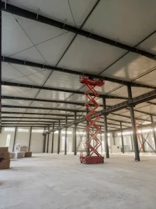 Precision Engineered Steel Factory With Sandwich Panel and Clear Span Metal Building for Workshops