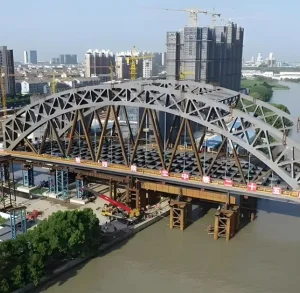 Prefabricated Durable Steel Bridge Water Resistant Features for Railway Station Platform Access Passenger Walkway Connection