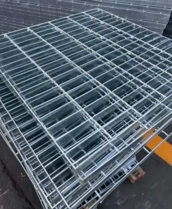 Steel Grating Anti slip Serrated Drainage Covers for Stair Tread and Metal Building Construction Materials