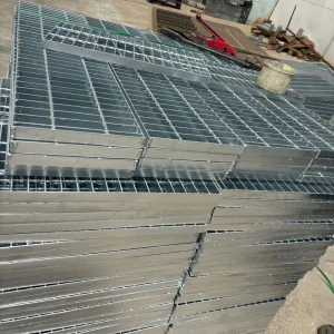 Steel Grating Building Materials Low Price Hot Dipped Galvanized Outdoor Industrial Design Floor 32*5 Steel Grating for Sale