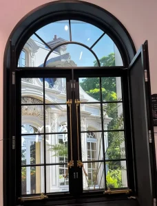 Victorian Metal Windows for Luxury Villas with Slim Profiles Horizontal Double Glazed Insulated Glass and Minimal Grids