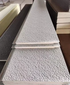Lightweight UV-Resistant Metal Embossed Insulated Sandwich Panel with Noise Reduction for Villa Exterior Decoration